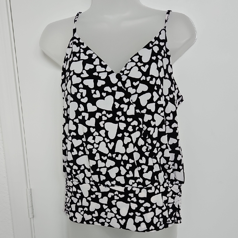 NWT White House Black Market Black With Hearts White Camisole Tank Top